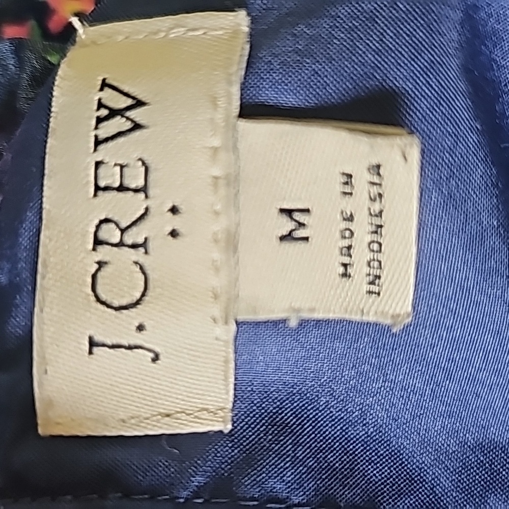 J.Crew women's sleevless top. Beautiful colors completely lined. Size medium. - Picture 8 of 12